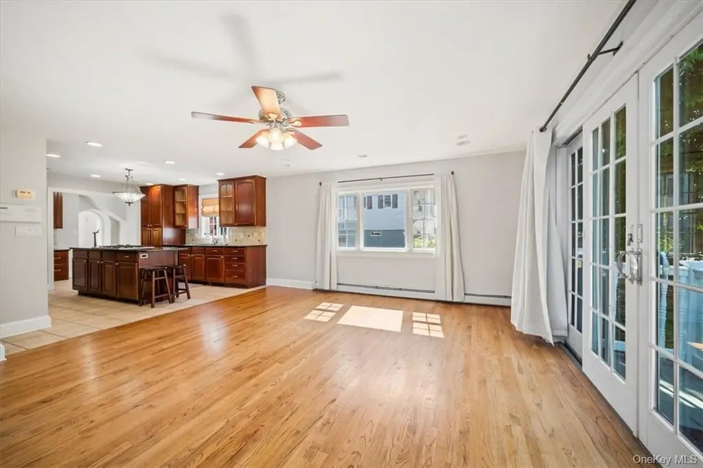 72 Grand Boulevard Scarsdale NY 10583