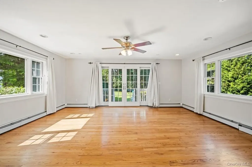 72 Grand Boulevard Scarsdale NY 10583