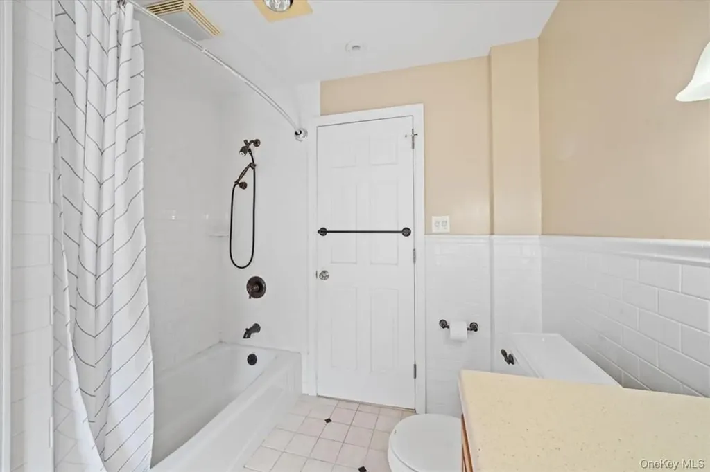 72 Grand Boulevard Scarsdale NY 10583