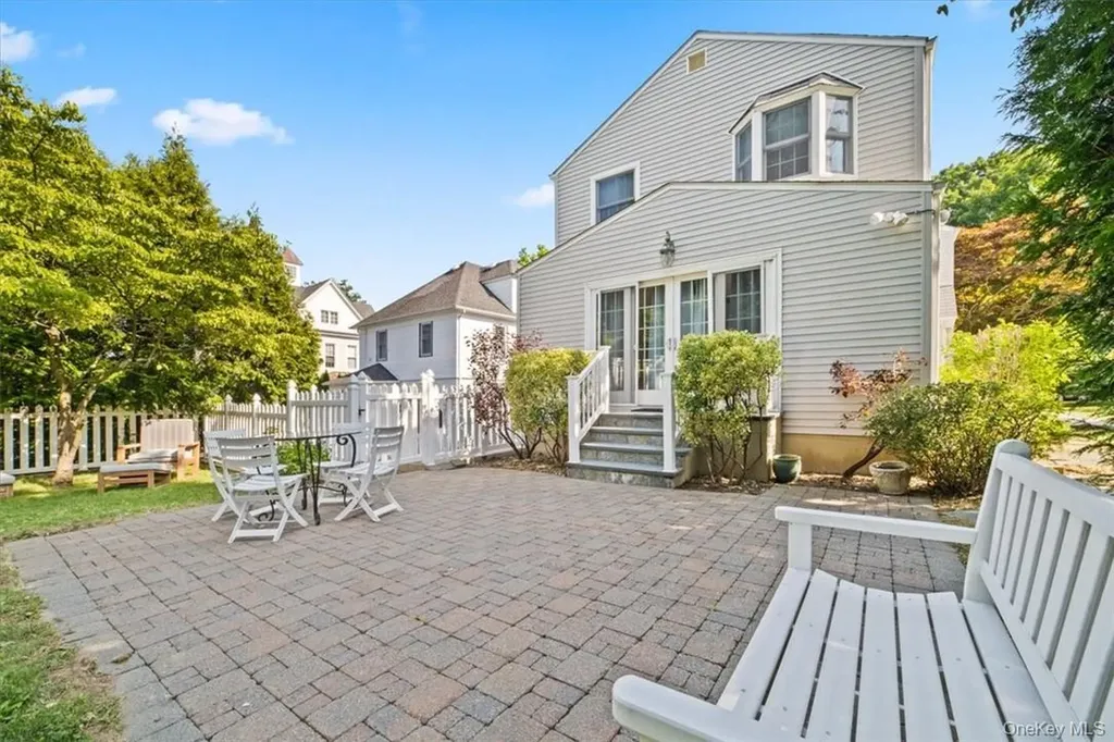 72 Grand Boulevard Scarsdale NY 10583