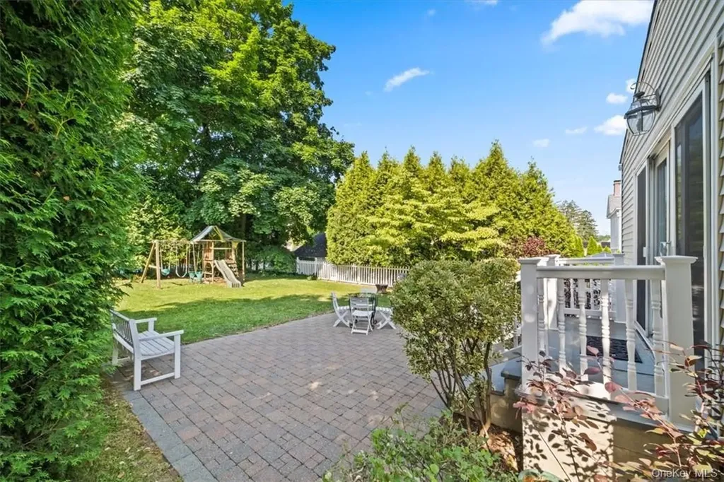 72 Grand Boulevard Scarsdale NY 10583