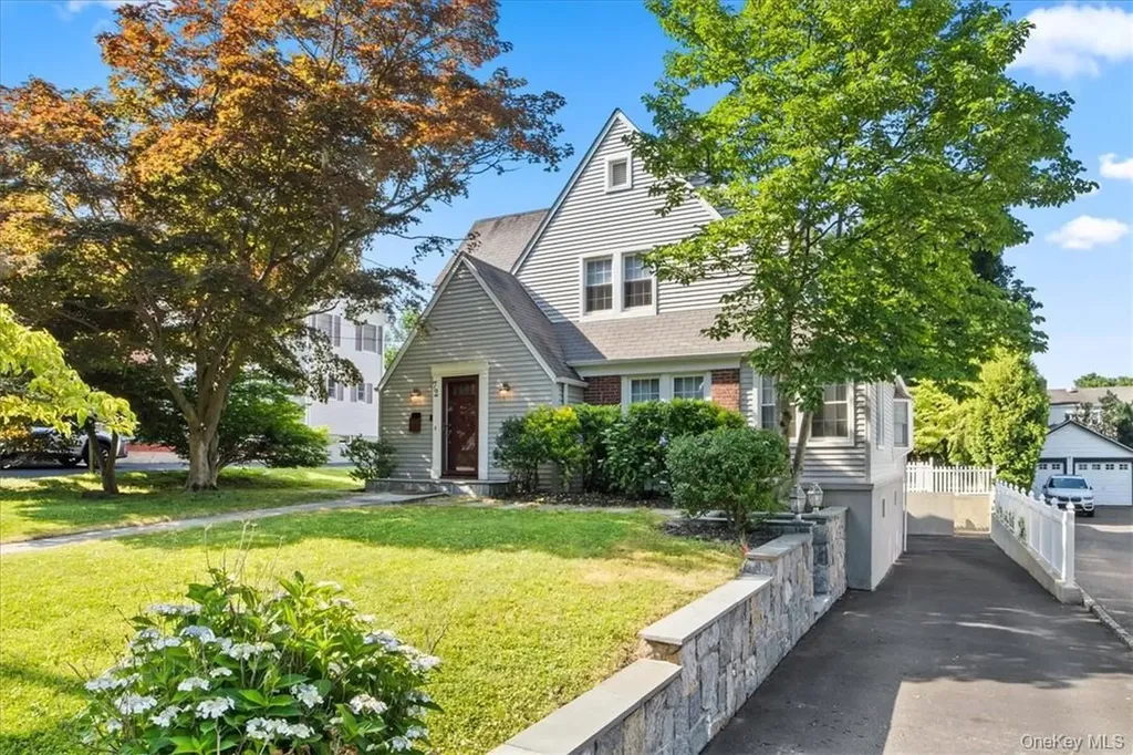 72 Grand Boulevard Scarsdale NY 10583