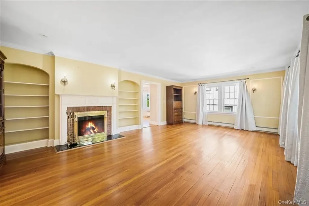 72 Grand Boulevard Scarsdale NY 10583