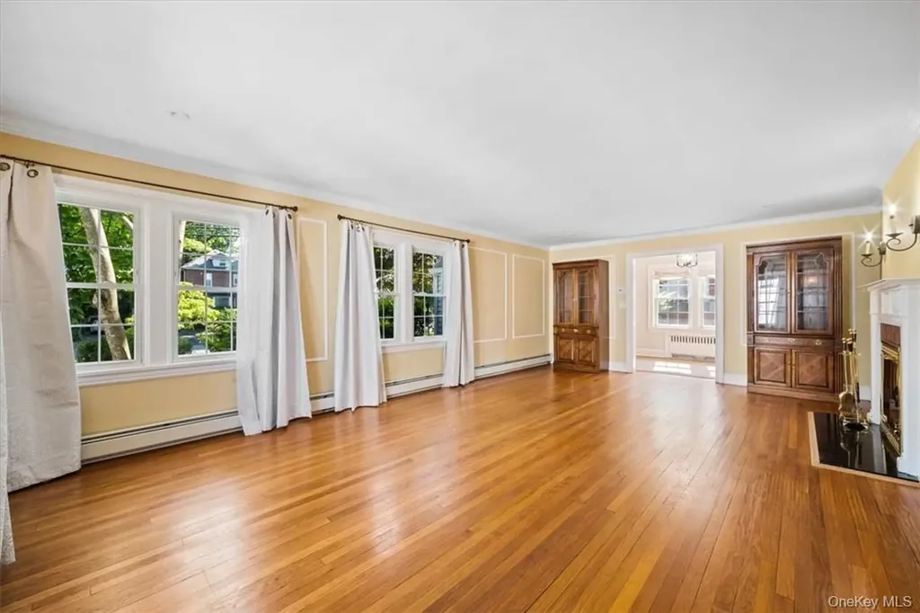 72 Grand Boulevard Scarsdale NY 10583