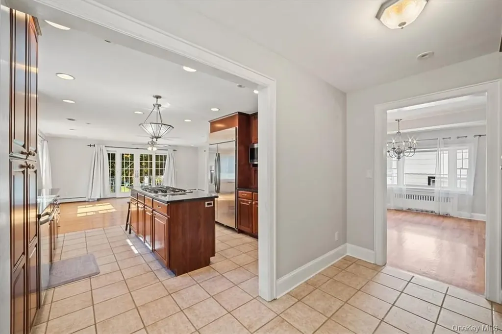 72 Grand Boulevard Scarsdale NY 10583