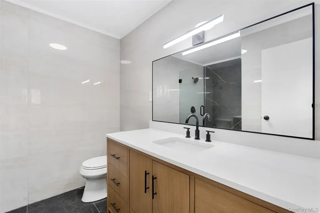 18 Halley Drive Pomona NY 10970