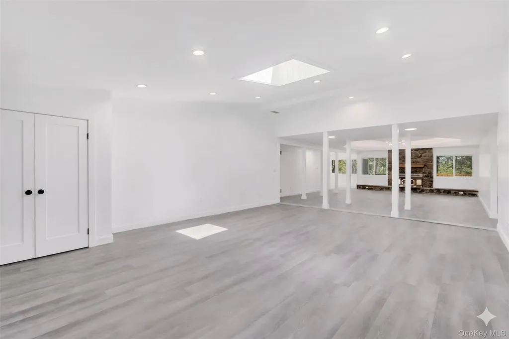 18 Halley Drive Pomona NY 10970