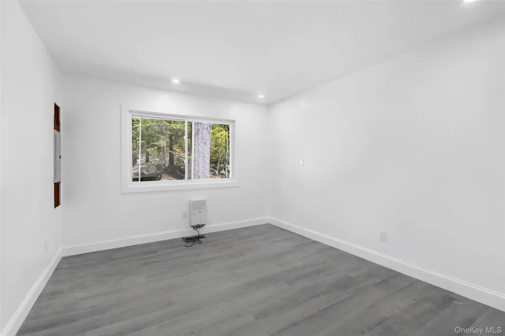 18 Halley Drive Pomona NY 10970