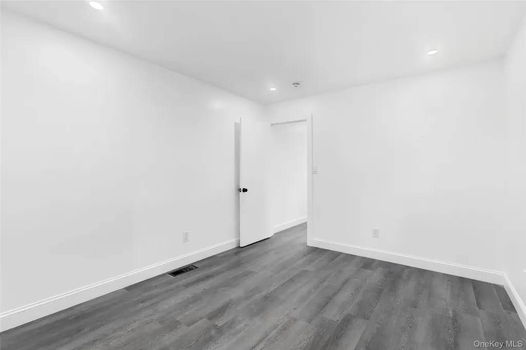 18 Halley Drive Pomona NY 10970