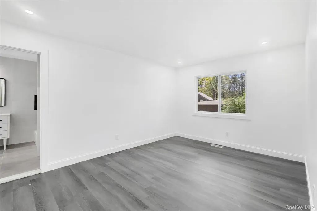 18 Halley Drive Pomona NY 10970