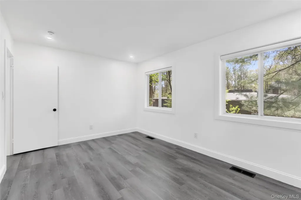 18 Halley Drive Pomona NY 10970
