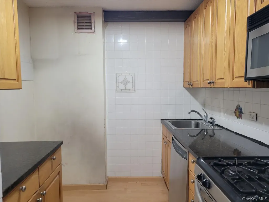 138-35 Elder Avenue Flushing NY 11355
