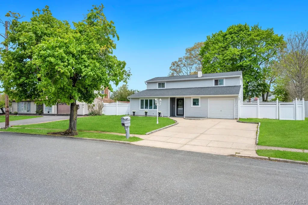 55 Starfire Drive Centereach NY 11720