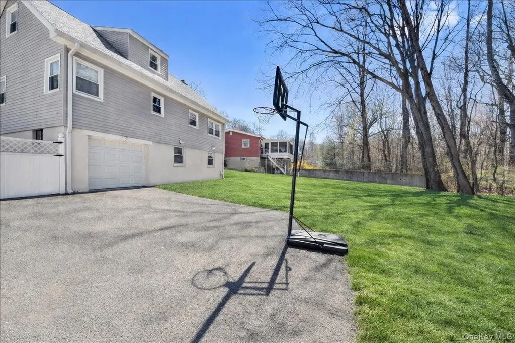 33 Greenwood Lane White Plains NY 10607