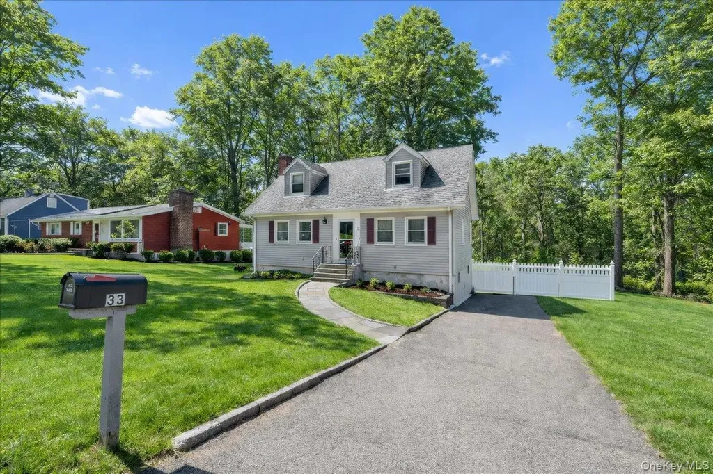 33 Greenwood Lane White Plains NY 10607