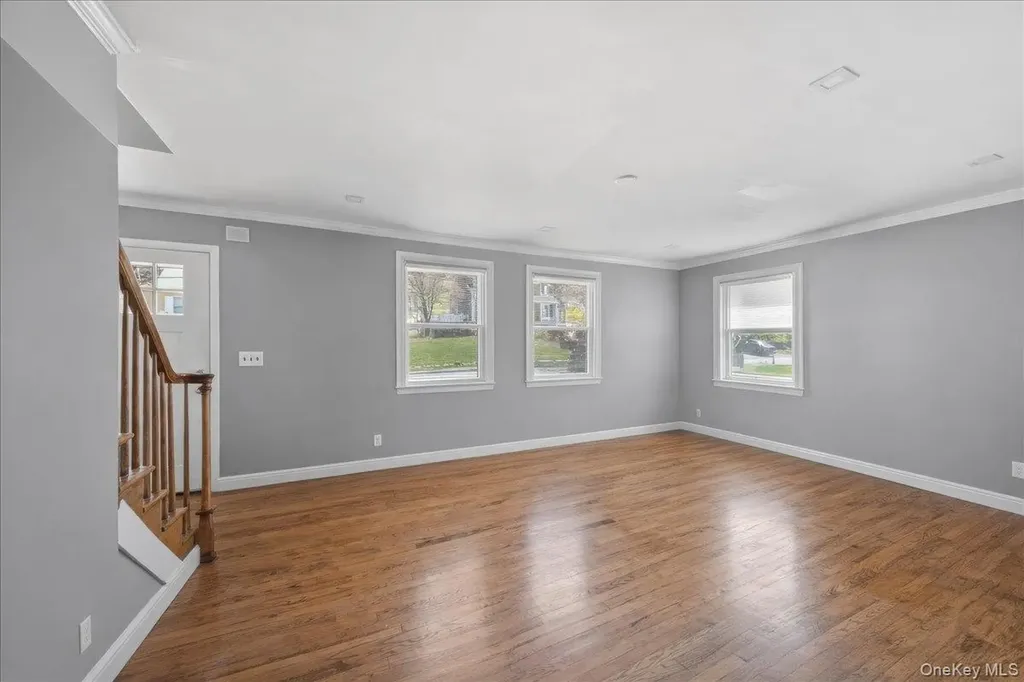 33 Greenwood Lane White Plains NY 10607