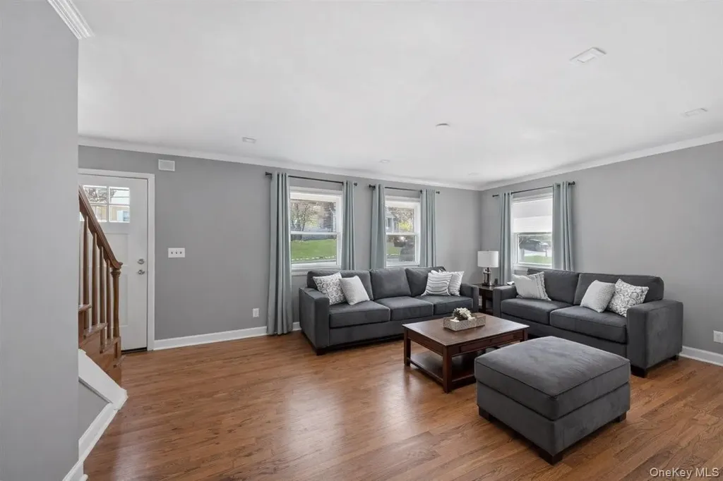 33 Greenwood Lane White Plains NY 10607