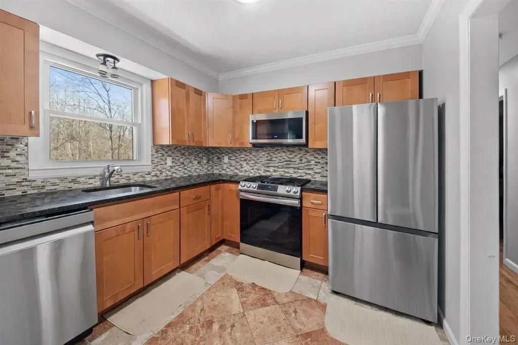 33 Greenwood Lane White Plains NY 10607