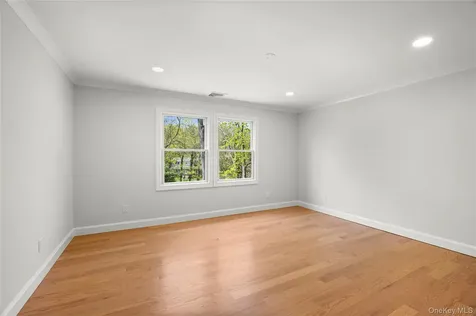 206 Beverly Road Huntington Station NY 11746