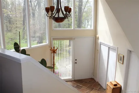 11 Manor Drive Goldens Bridge NY 10526