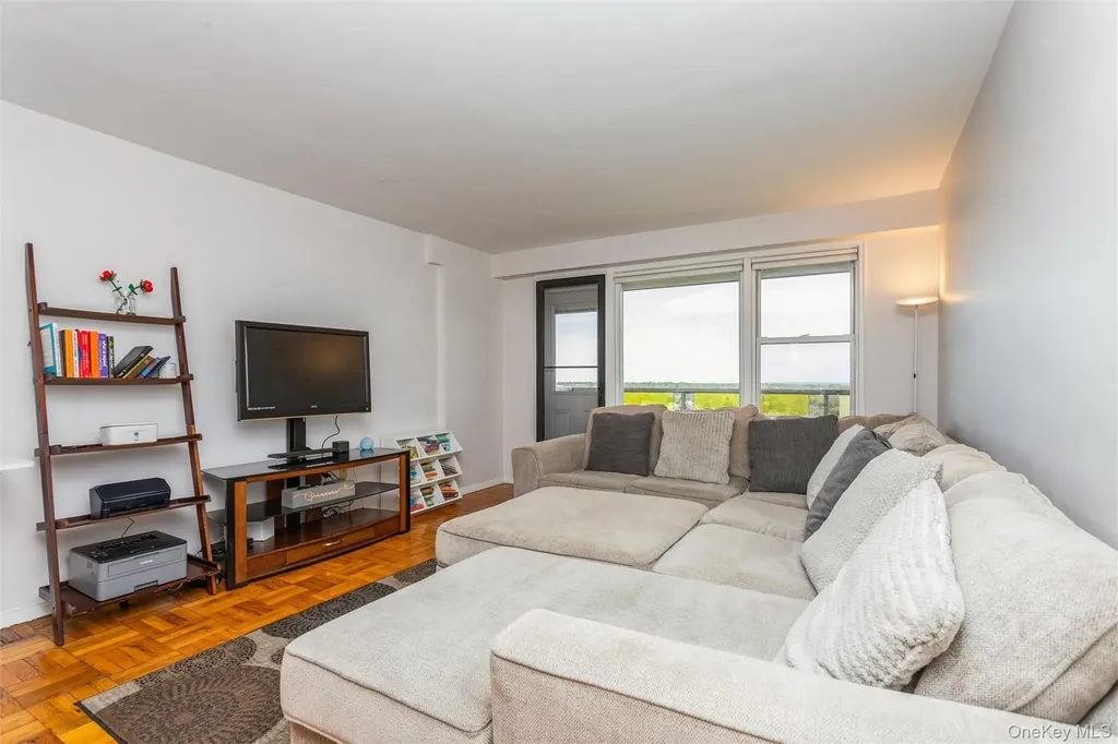1841 Central Park Avenue Yonkers NY 10710