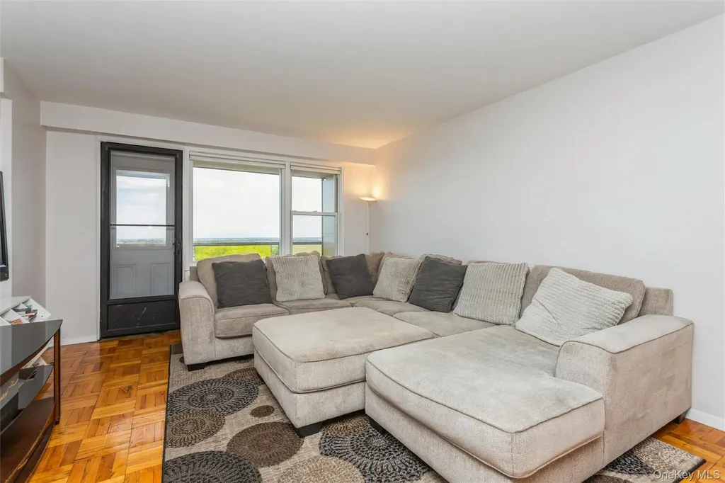 1841 Central Park Avenue Yonkers NY 10710