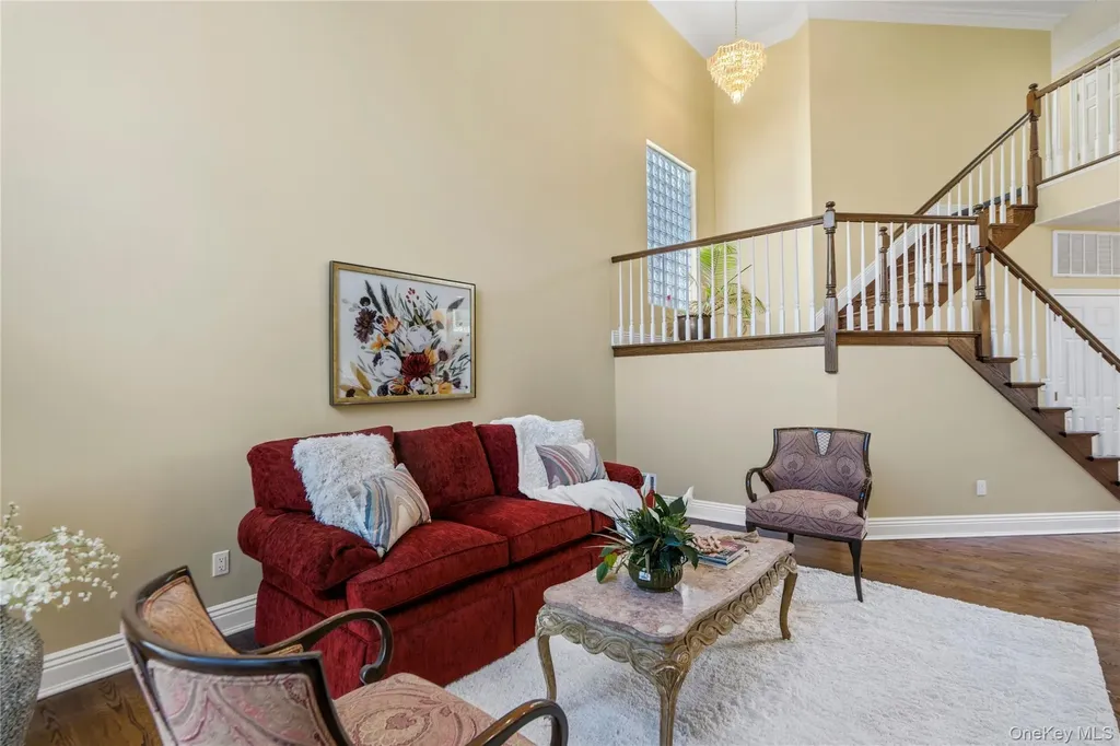 185 Sagamore Drive Plainview NY 11803