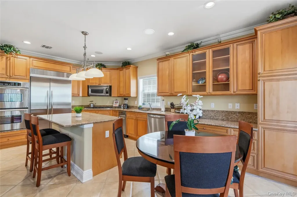 185 Sagamore Drive Plainview NY 11803