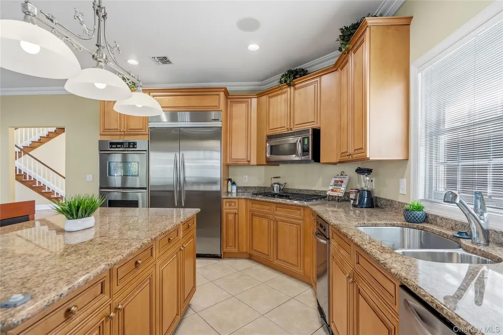 185 Sagamore Drive Plainview NY 11803