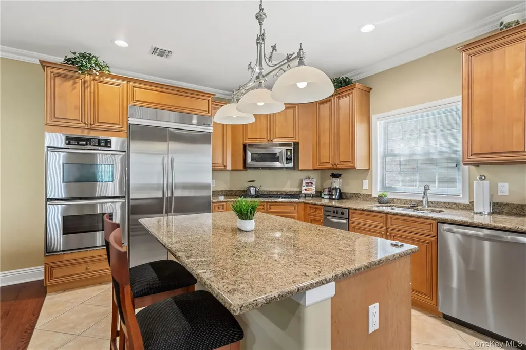 185 Sagamore Drive Plainview NY 11803