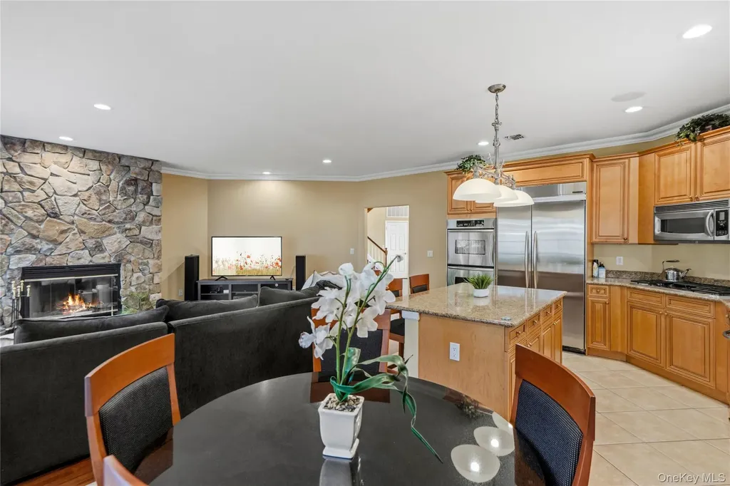 185 Sagamore Drive Plainview NY 11803