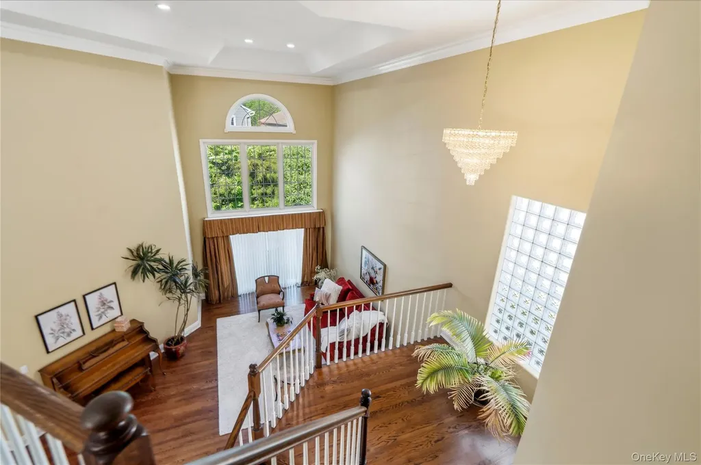 185 Sagamore Drive Plainview NY 11803