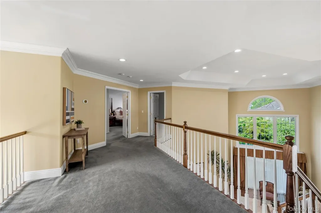 185 Sagamore Drive Plainview NY 11803