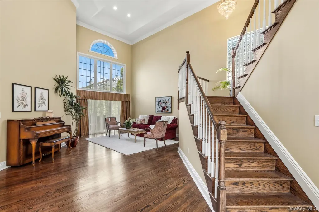 185 Sagamore Drive Plainview NY 11803
