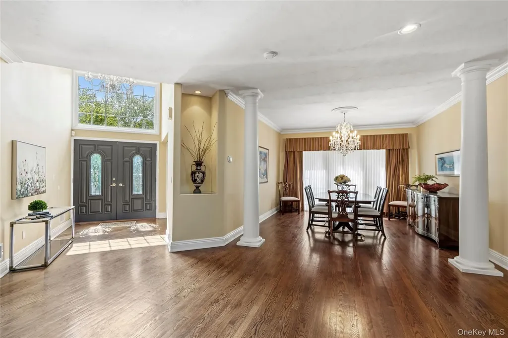 185 Sagamore Drive Plainview NY 11803