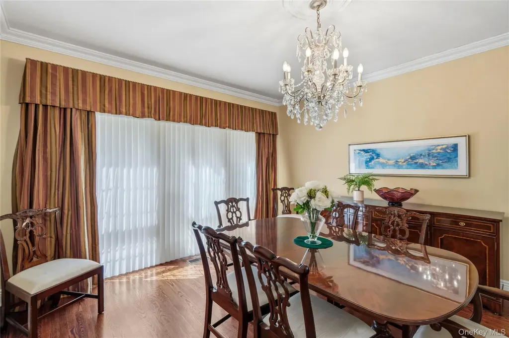 185 Sagamore Drive Plainview NY 11803