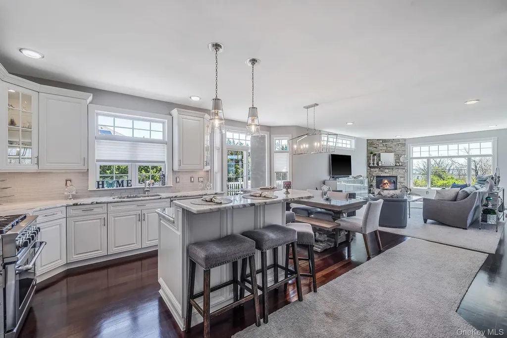 9 Sunset Lane Patchogue NY 11772