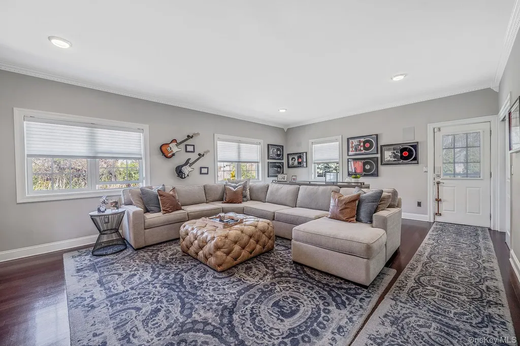 9 Sunset Lane Patchogue NY 11772