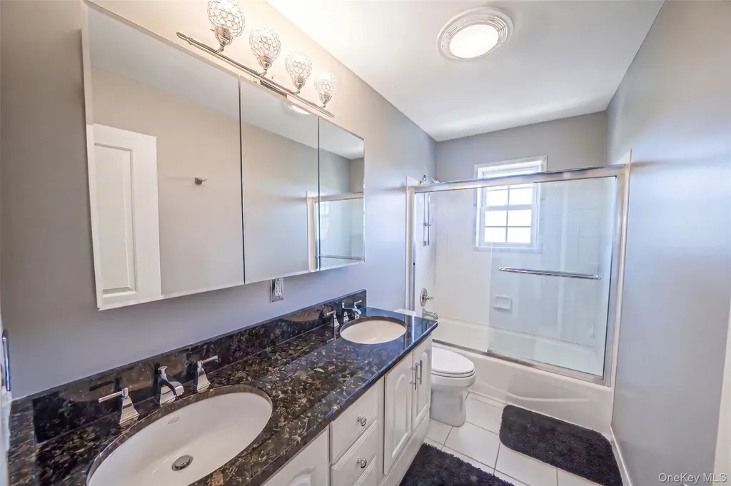 9 Sunset Lane Patchogue NY 11772