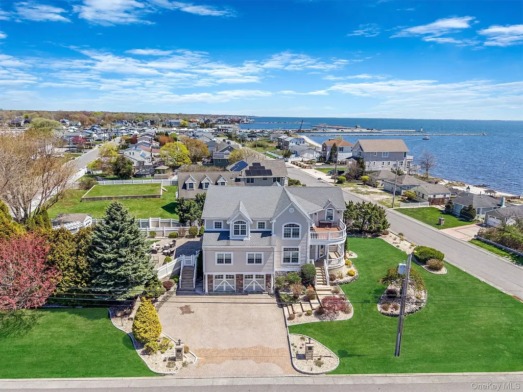 9 Sunset Lane Patchogue NY 11772