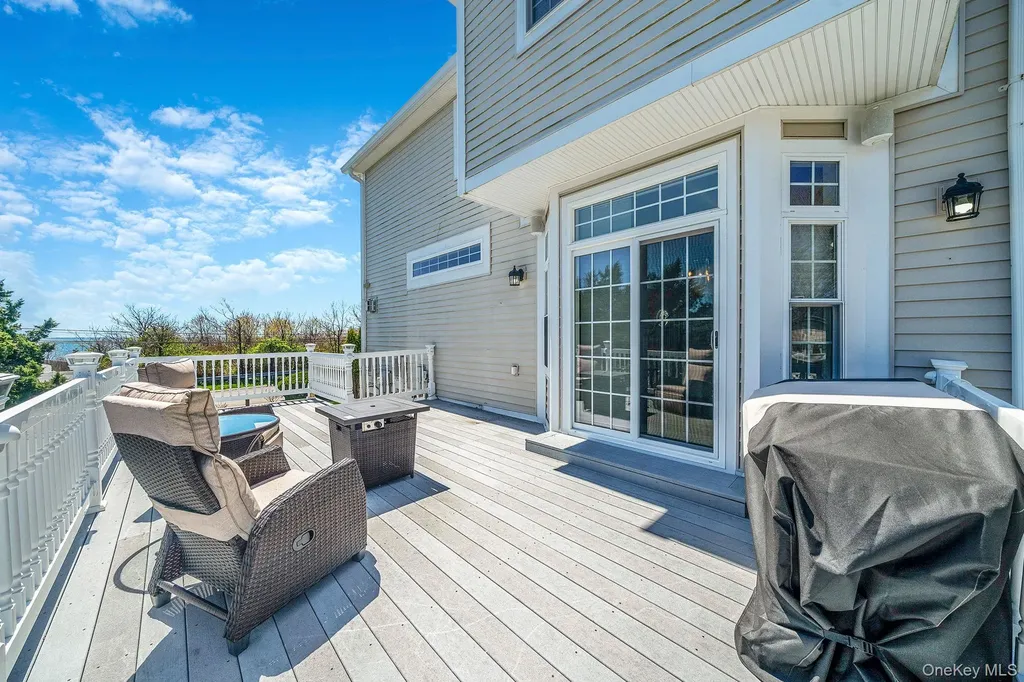 9 Sunset Lane Patchogue NY 11772