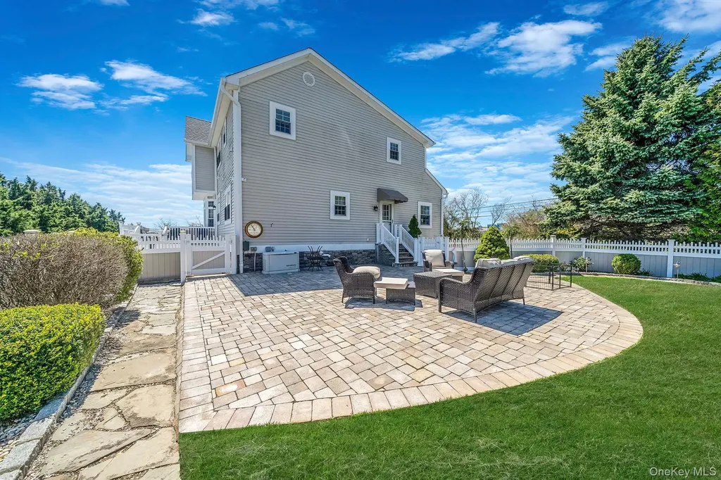 9 Sunset Lane Patchogue NY 11772