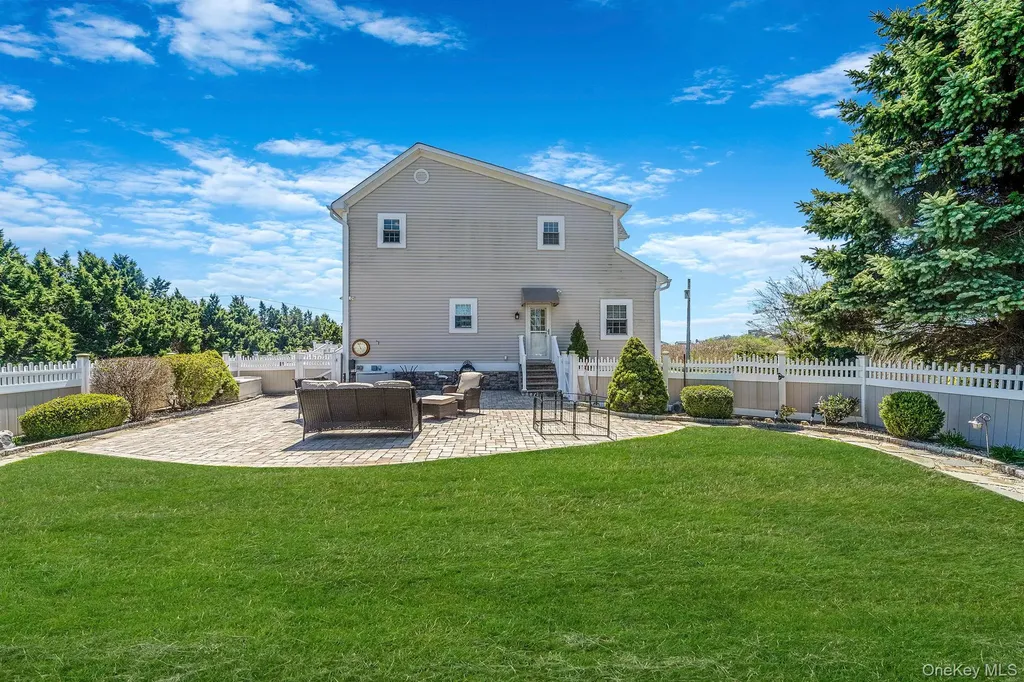 9 Sunset Lane Patchogue NY 11772
