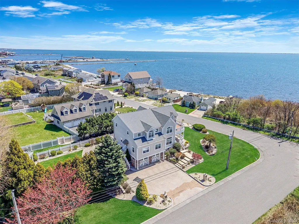 9 Sunset Lane Patchogue NY 11772