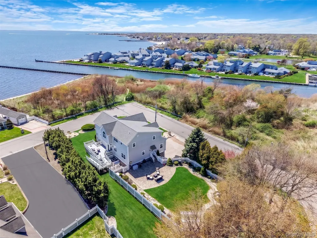 9 Sunset Lane Patchogue NY 11772