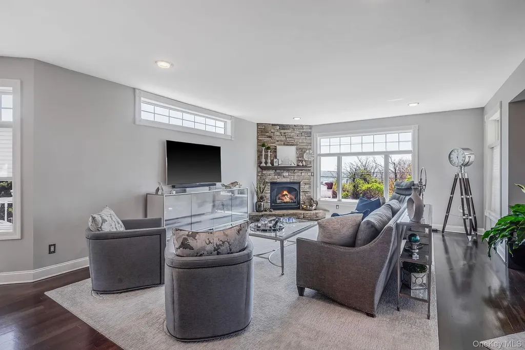 9 Sunset Lane Patchogue NY 11772
