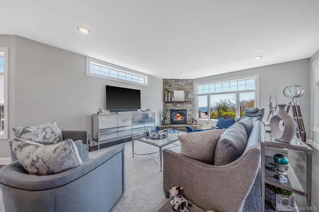 9 Sunset Lane Patchogue NY 11772