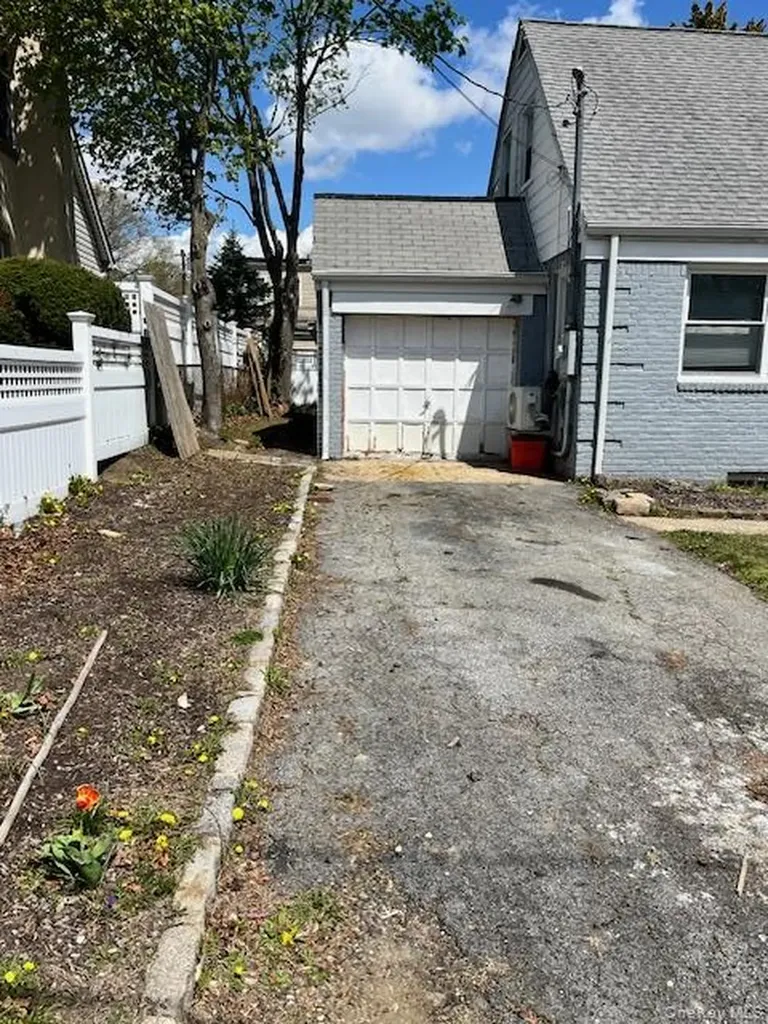 345 Walton Street West Hempstead NY 11552