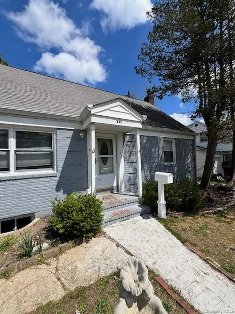 345 Walton Street West Hempstead NY 11552