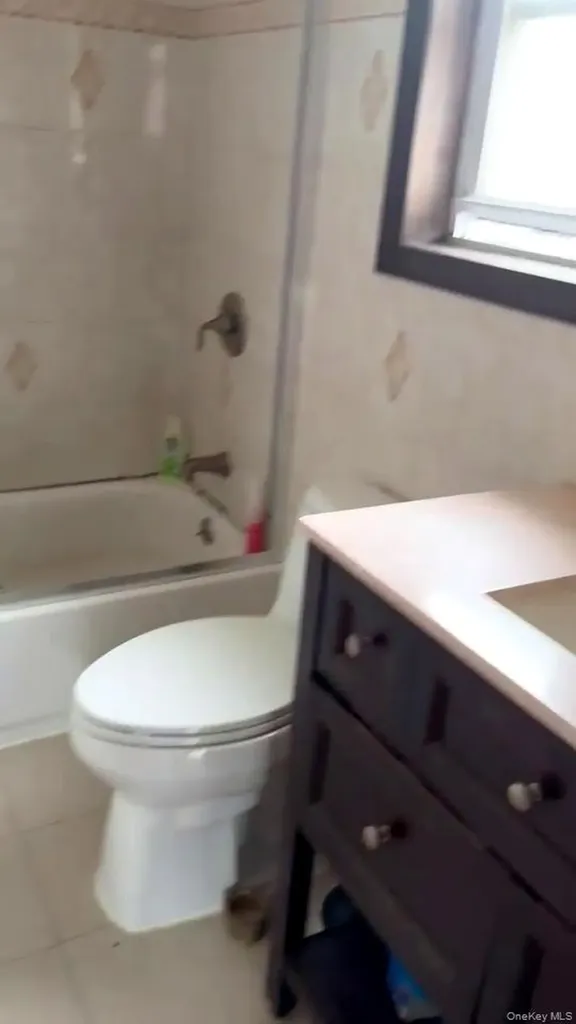 2719 Hering Avenue Bronx NY 10469